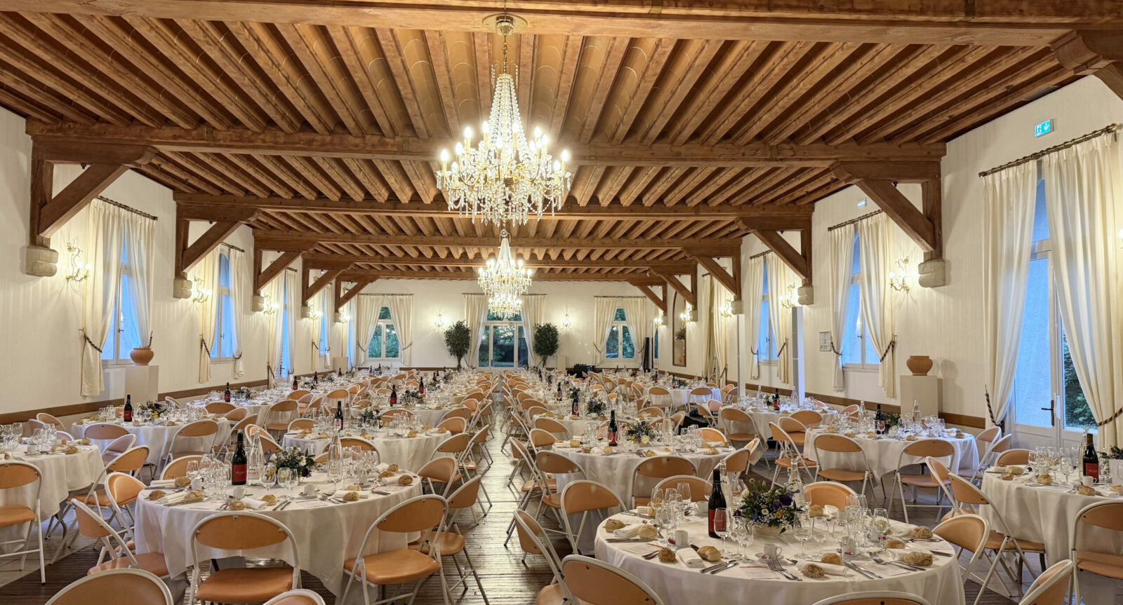 Salle 300 convives La Raynière